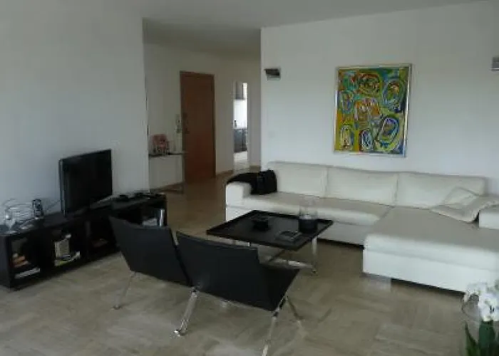 Two Bed Apartment In A Gated Residence With Gardens In Cannes With Sea Views 865